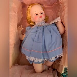 Madame Alexander Vintage 18” P*ssy Cat 5230 Blonde Hair Brown Eyes NRFB